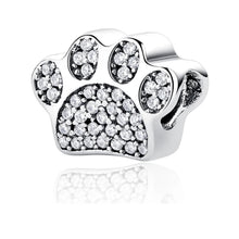 Carregar imagem no visualizador da galeria, Berloque de Patinha Cravejada
